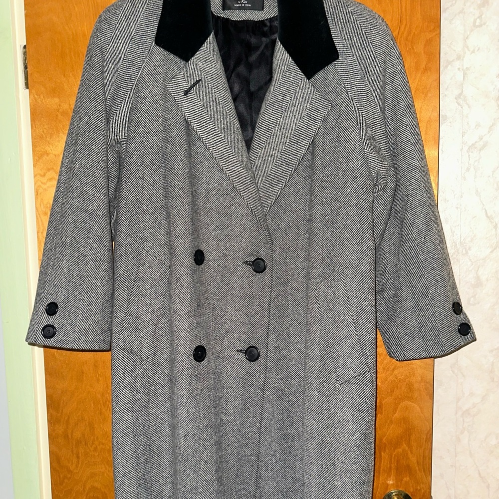 Women's Gray Herringbone Coat with Black Accents